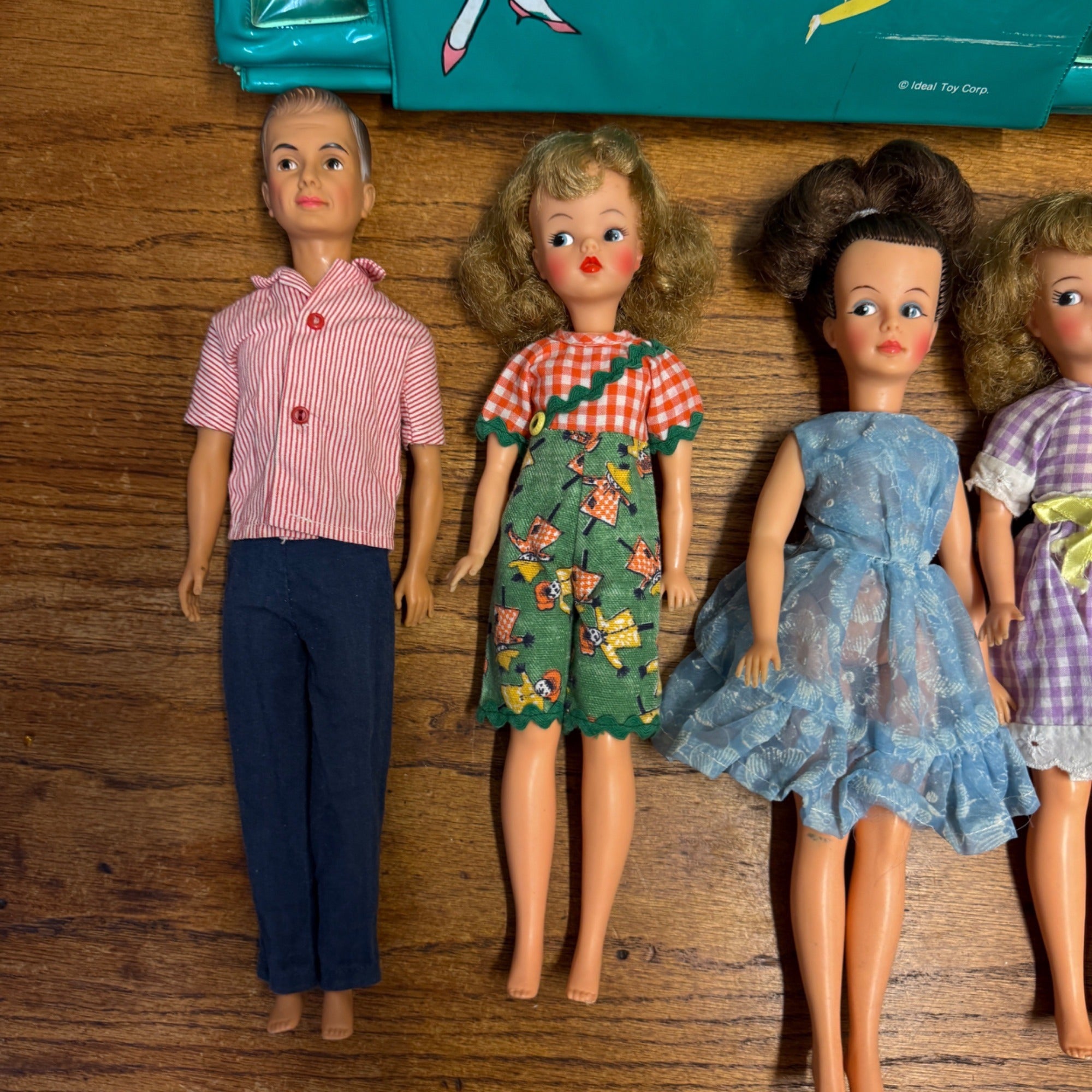 Vintage Tammy Ideal Toys Doll Lot W/ Clothes and Carry Case