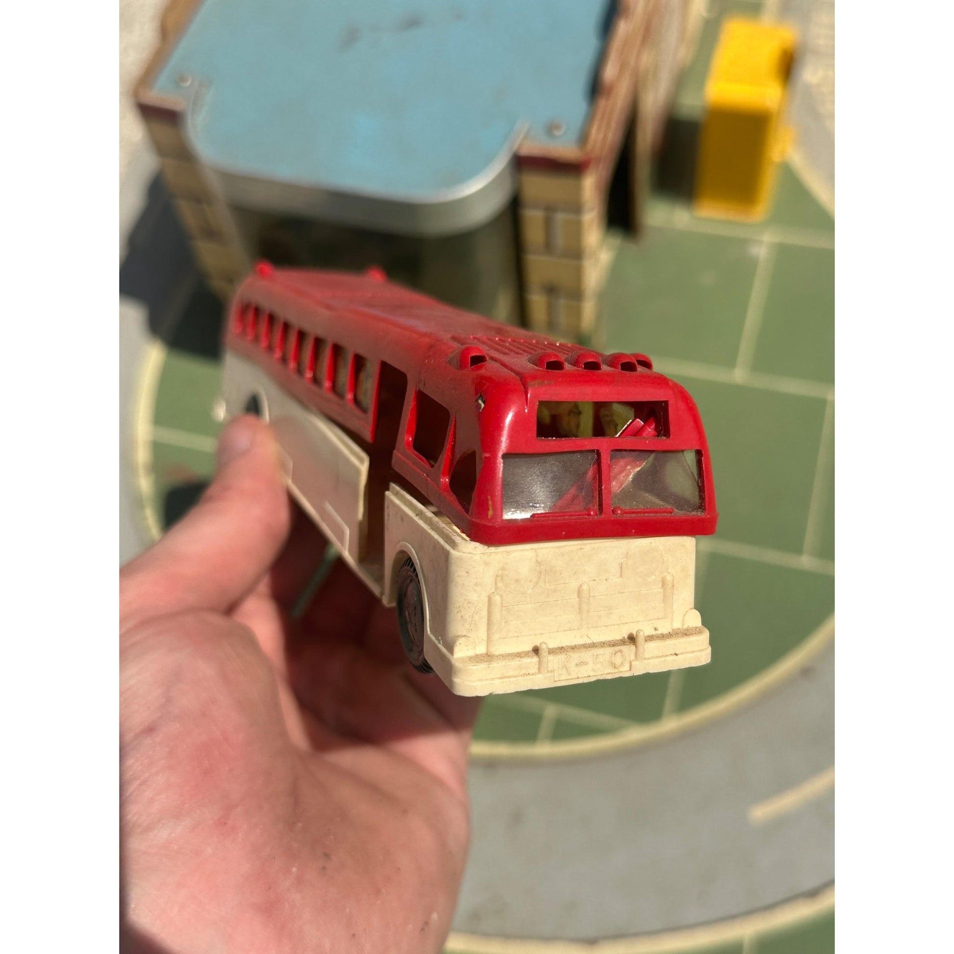 Vintage 1950s Keystone Bus Terminal Toy Playset w/ Greyhound Buses