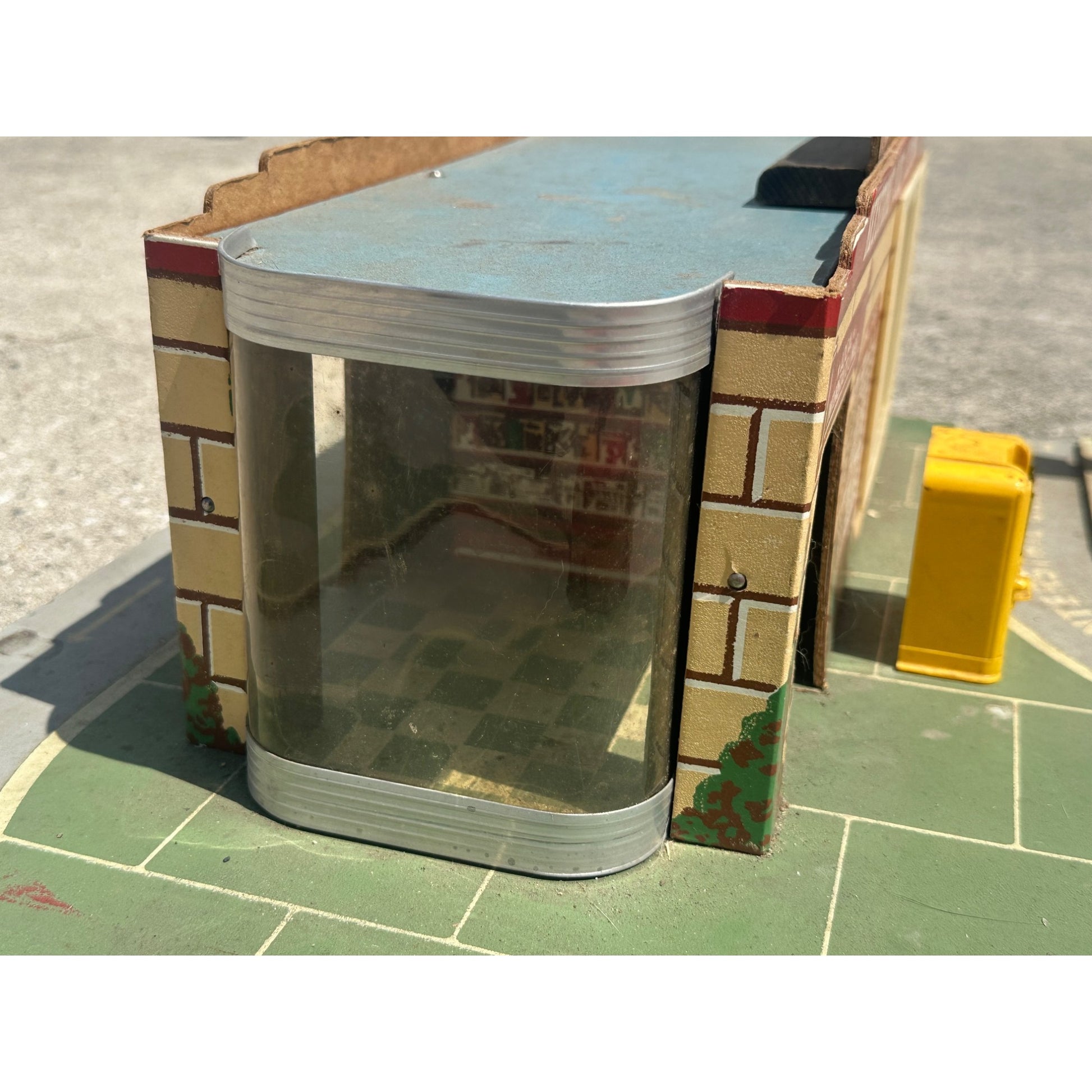 Vintage 1950s Keystone Bus Terminal Toy Playset w/ Greyhound Buses