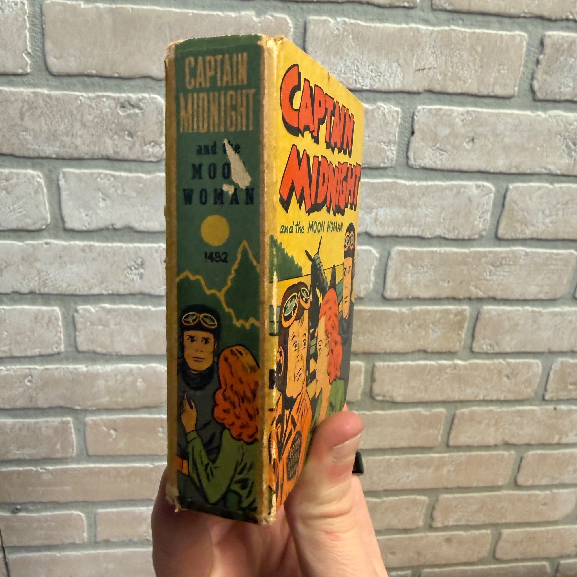 Big Little Book #1452 Captain Midnight and the Moon Woman   -  VG Condition