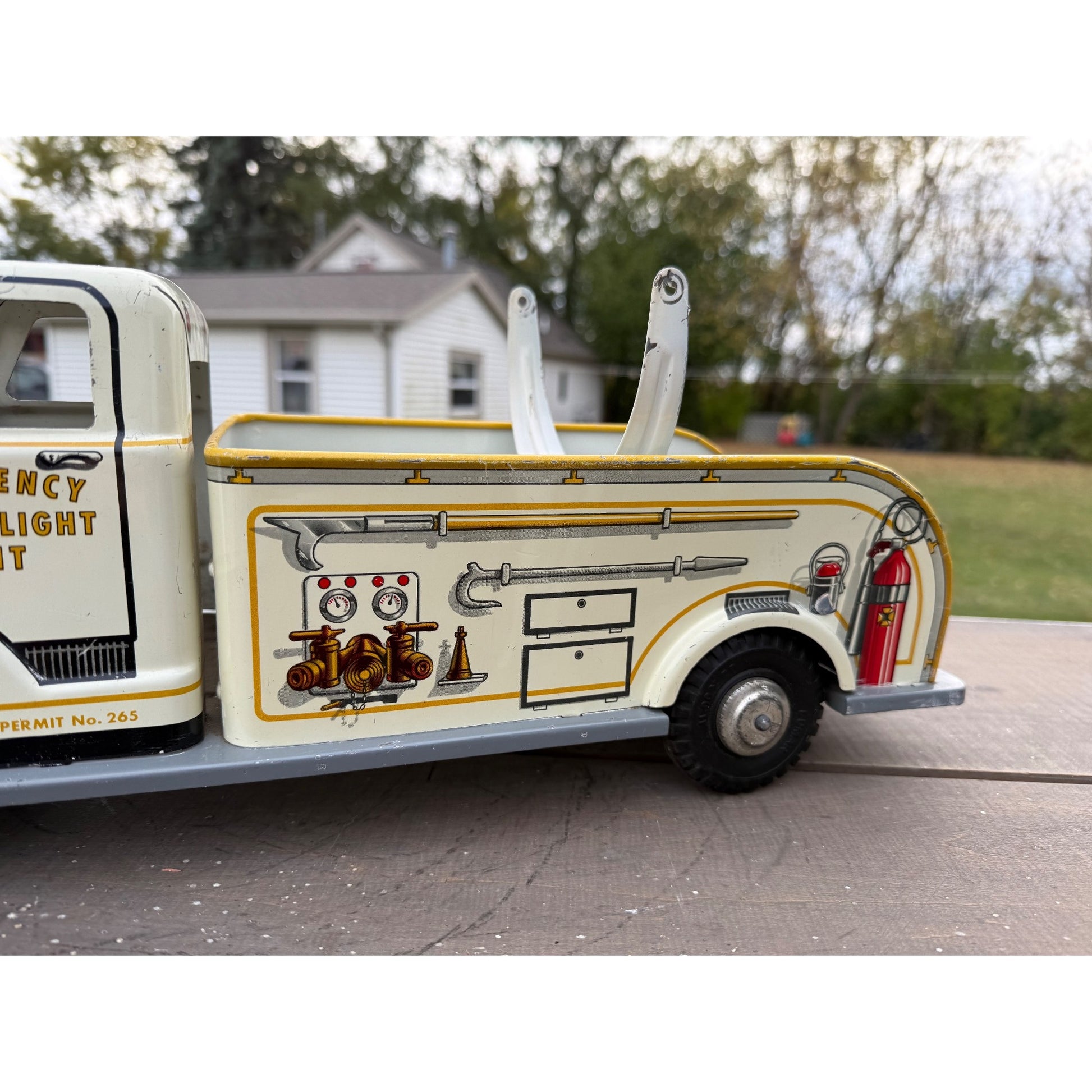 Vintage Marx Emergency Searchlight Unit Truck Tin Litho Metal Toy 17.5"