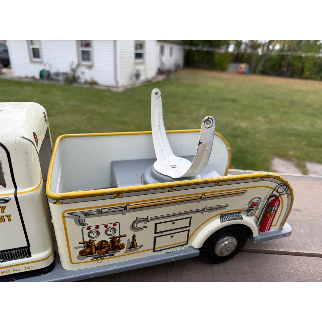 Vintage Marx Emergency Searchlight Unit Truck Tin Litho Metal Toy 17.5"