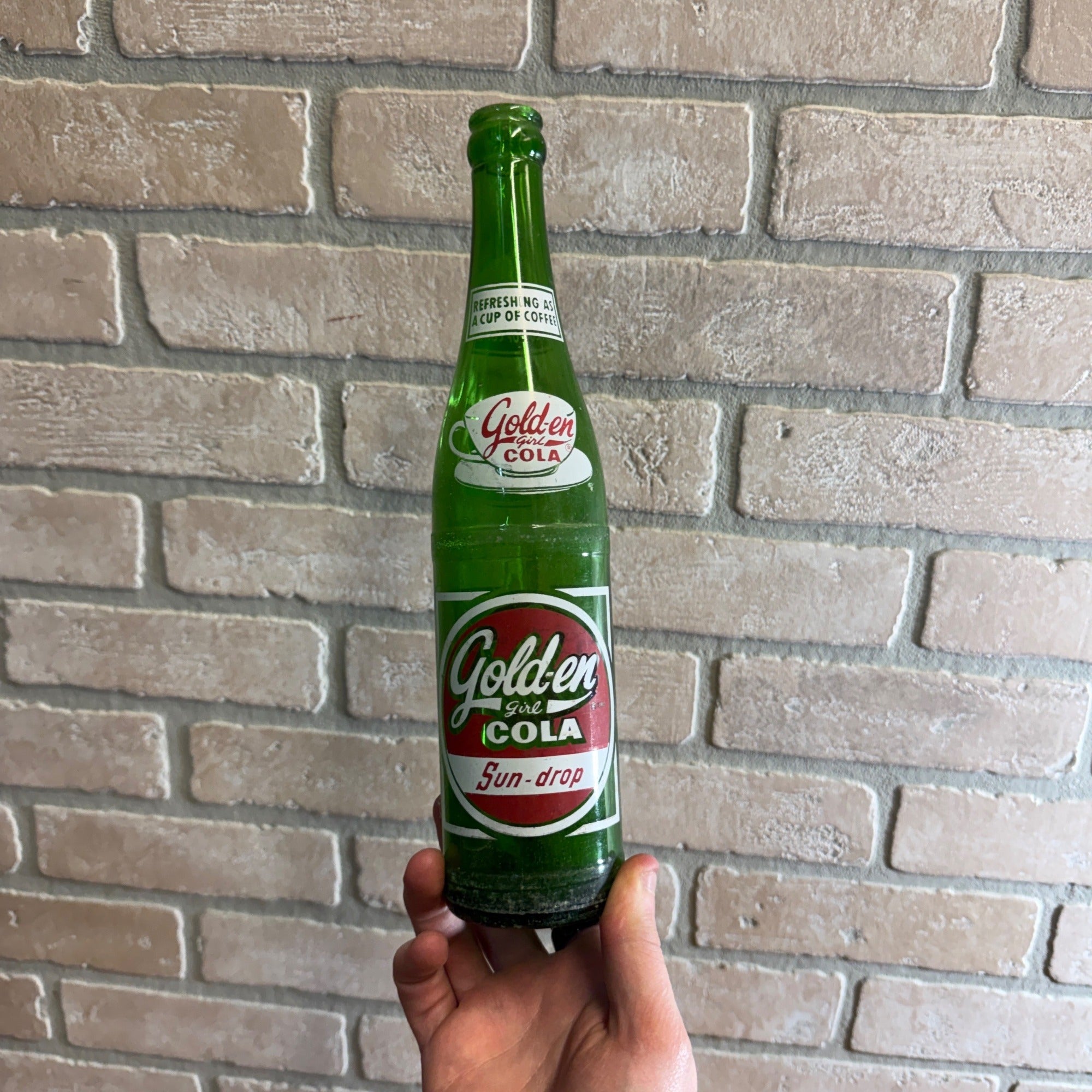 Vintage Sun Drop Golden Girl Cola 14oz Soda Bottle Scarce Green St Louis