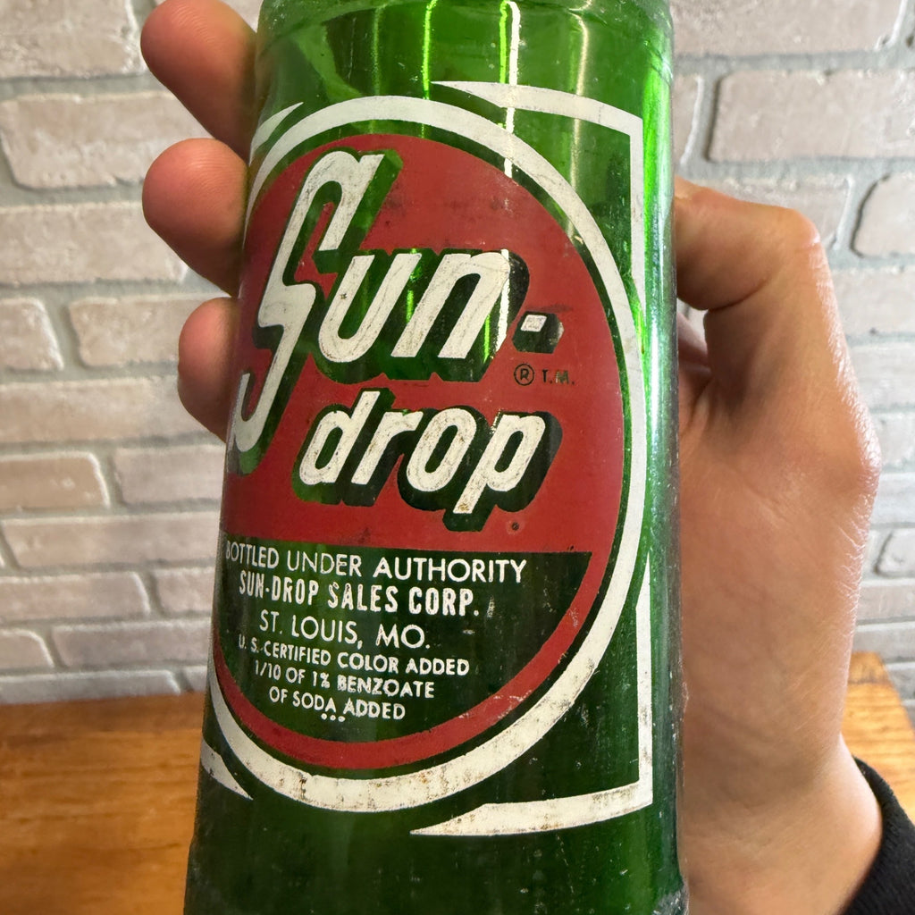 Vintage Sun Drop Golden Girl Cola 14oz Soda Bottle Scarce Green St Louis