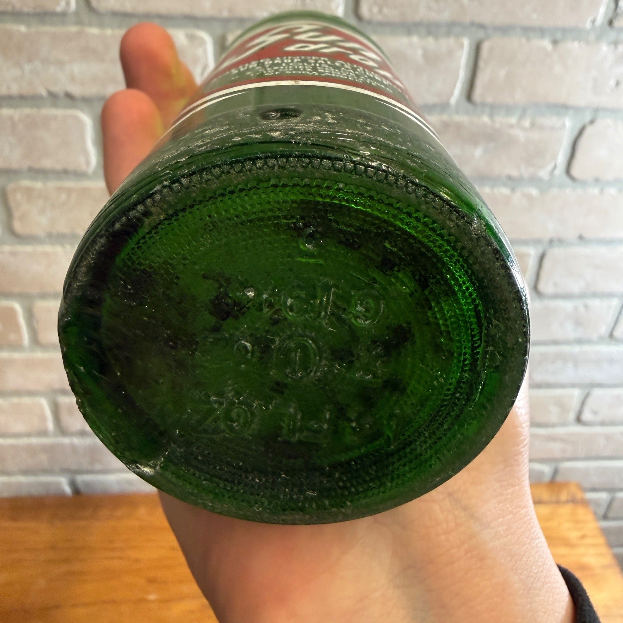 Vintage Sun Drop Golden Girl Cola 14oz Soda Bottle Scarce Green St Louis