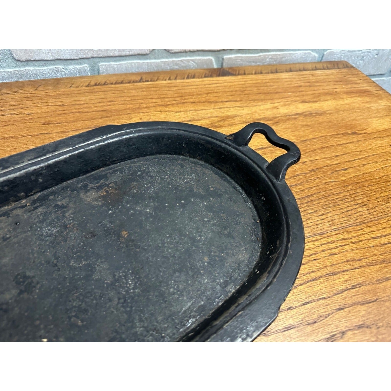 Antique 1800s Cast Iron Oval Griddle Fish Fryer Gate Marked Pan