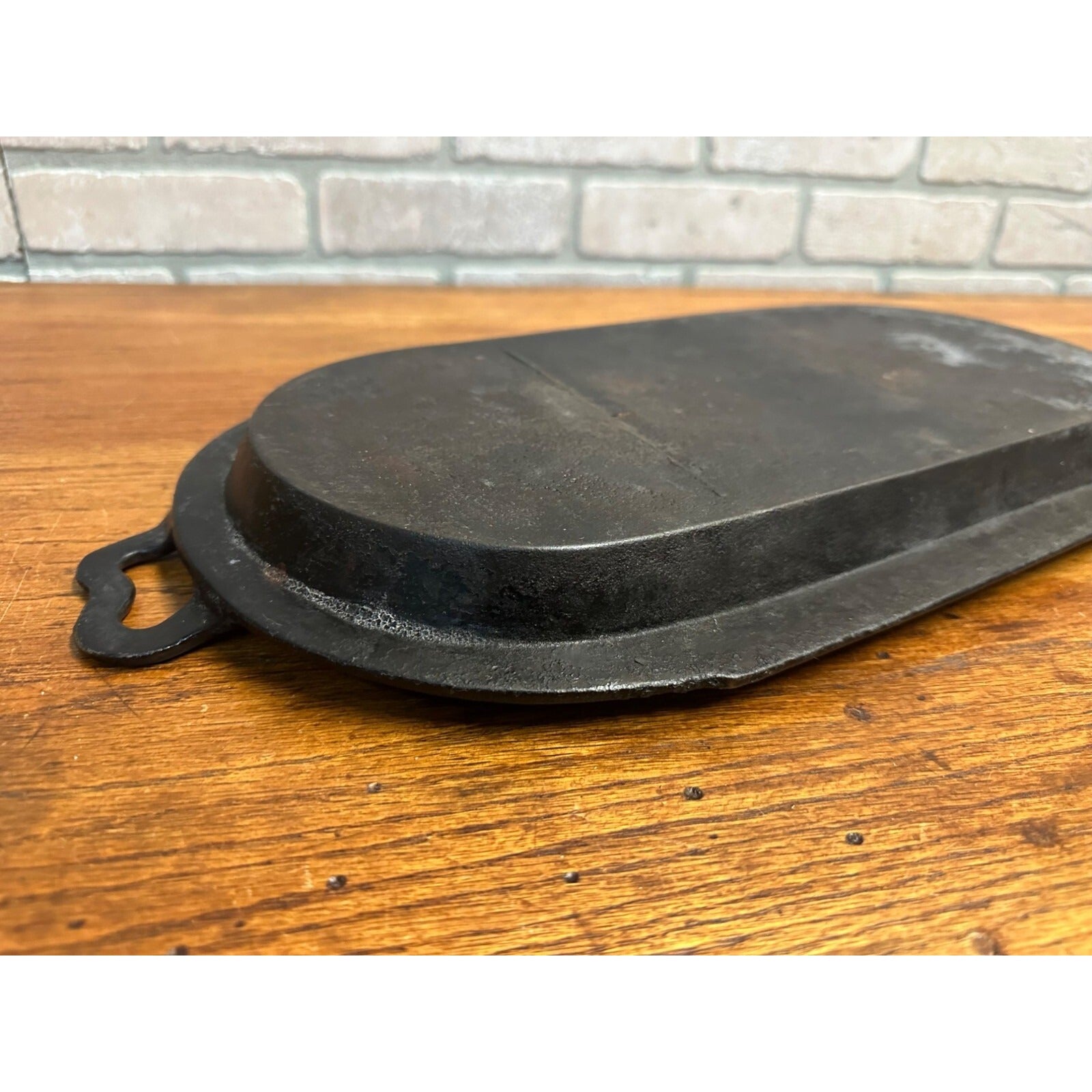 Antique 1800s Cast Iron Oval Griddle Fish Fryer Gate Marked Pan