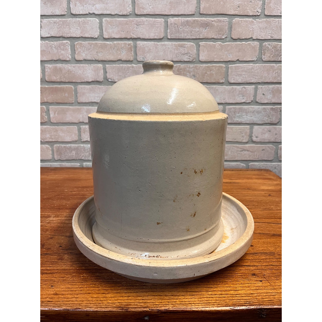 Antique Red Wing Chicken Poultry Drinking Fount Buttermilk Feeder with Base