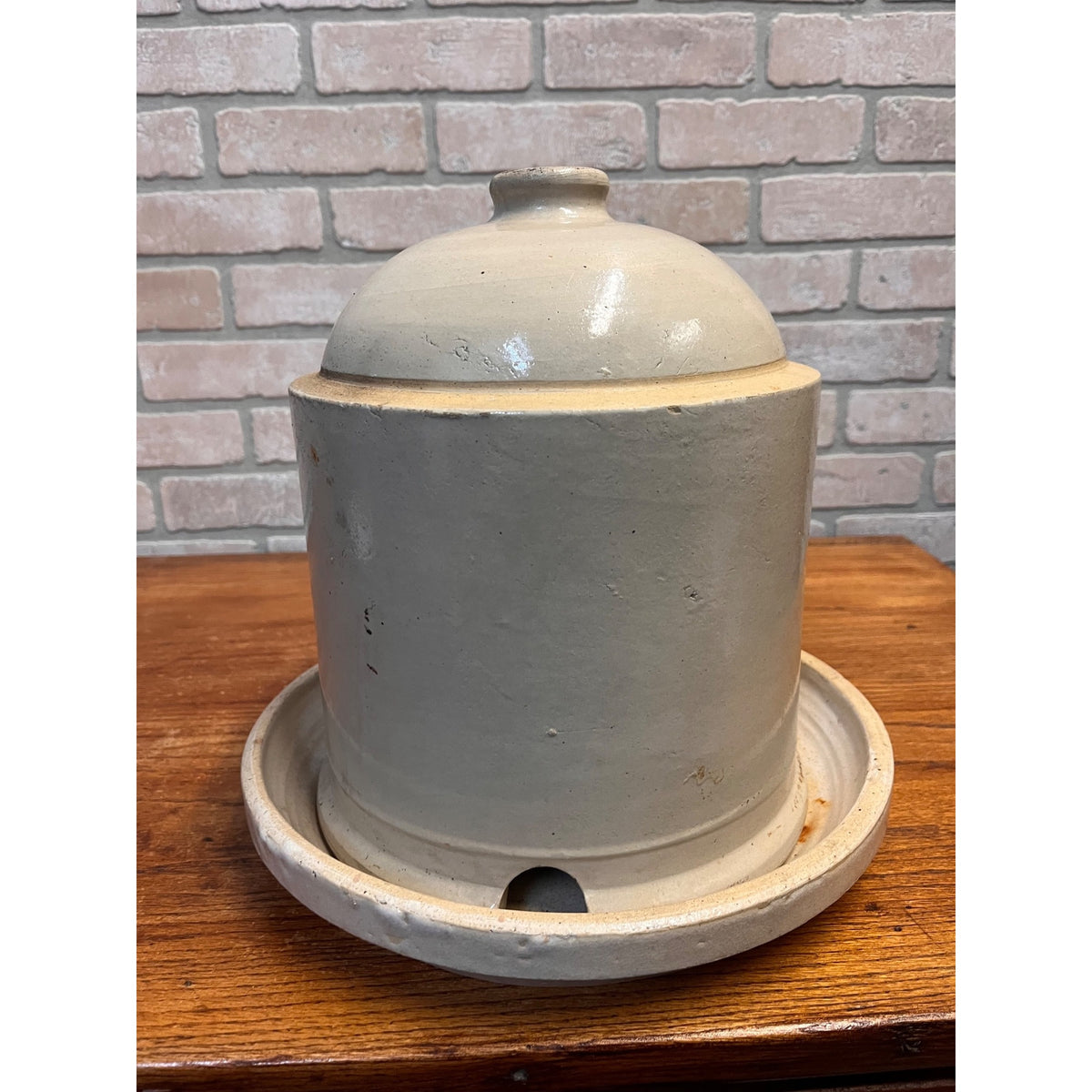 Antique Red Wing Chicken Poultry Drinking Fount Buttermilk Feeder with Base