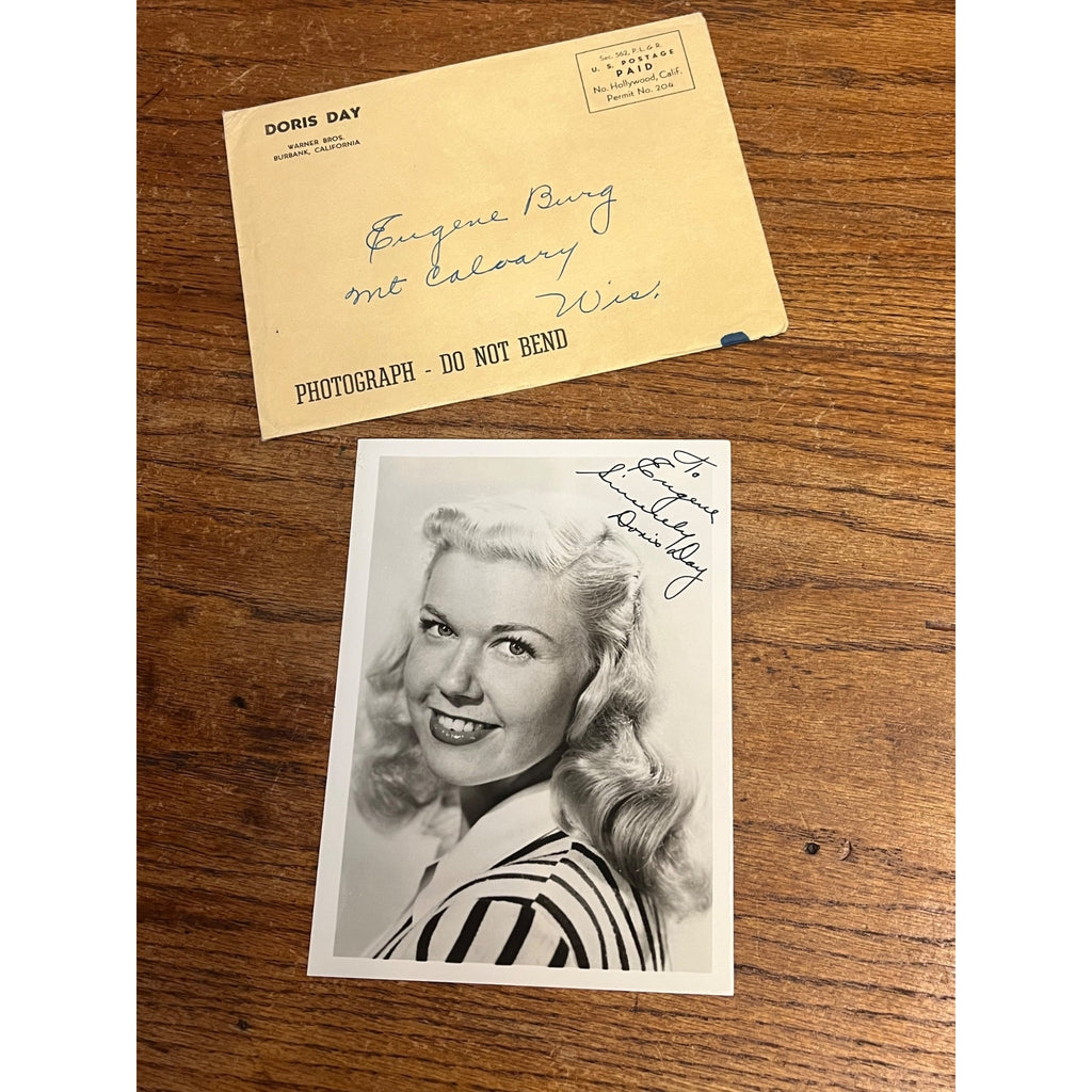 Doris Day Original Signed Autograph 5" X 7" Photo Photograph with Envelope