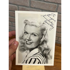 Doris Day Original Signed Autograph 5" X 7" Photo Photograph with Envelope
