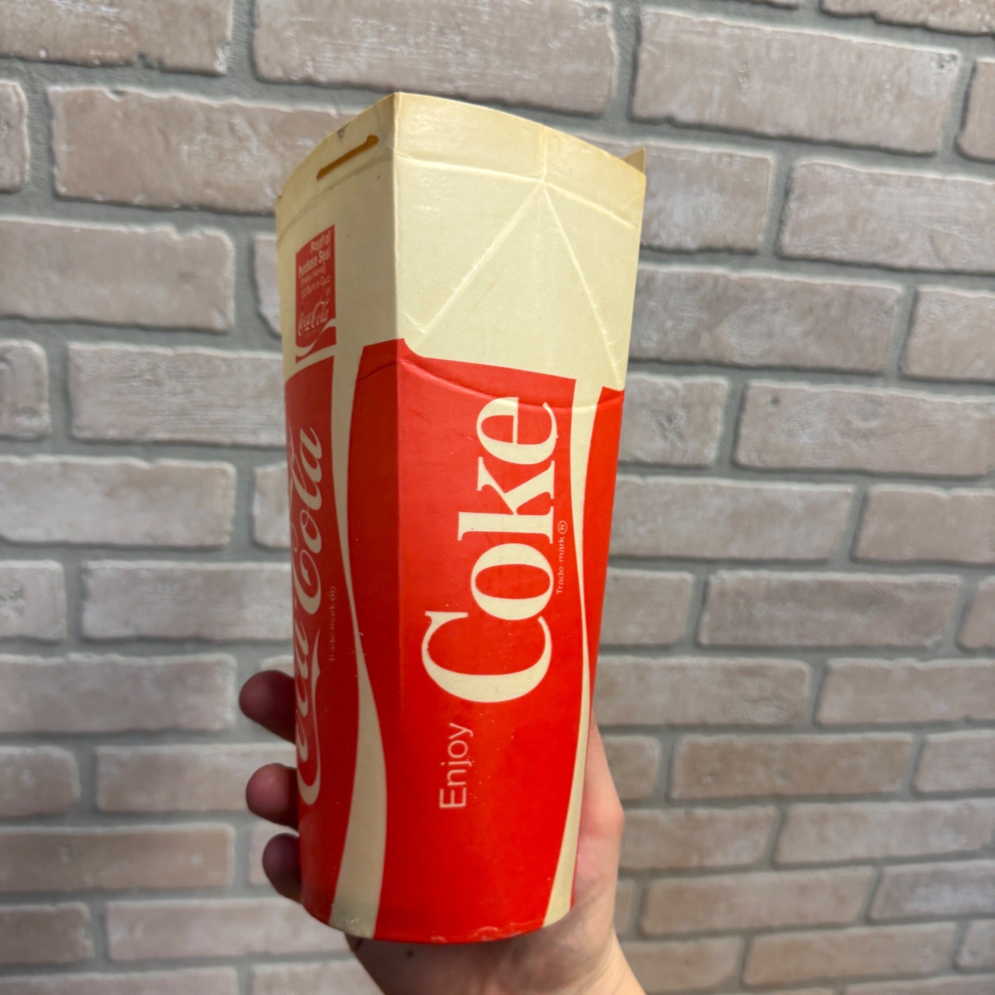 Scarce 1972 32oz Coca Cola paper Wax Drive-In Theater Cup Soda Beverage