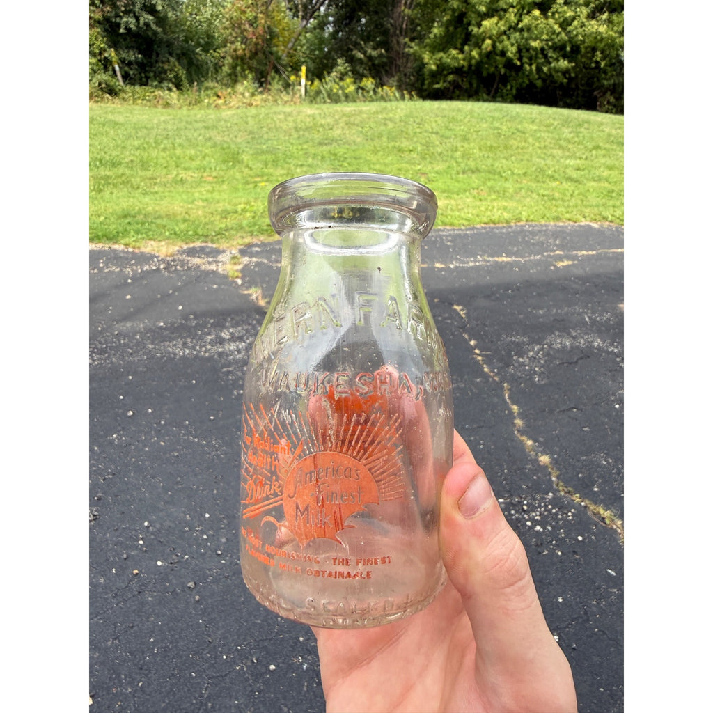 Vintage ACl Wern Farms Waukesha Half Pint Dairy Milk Bottle