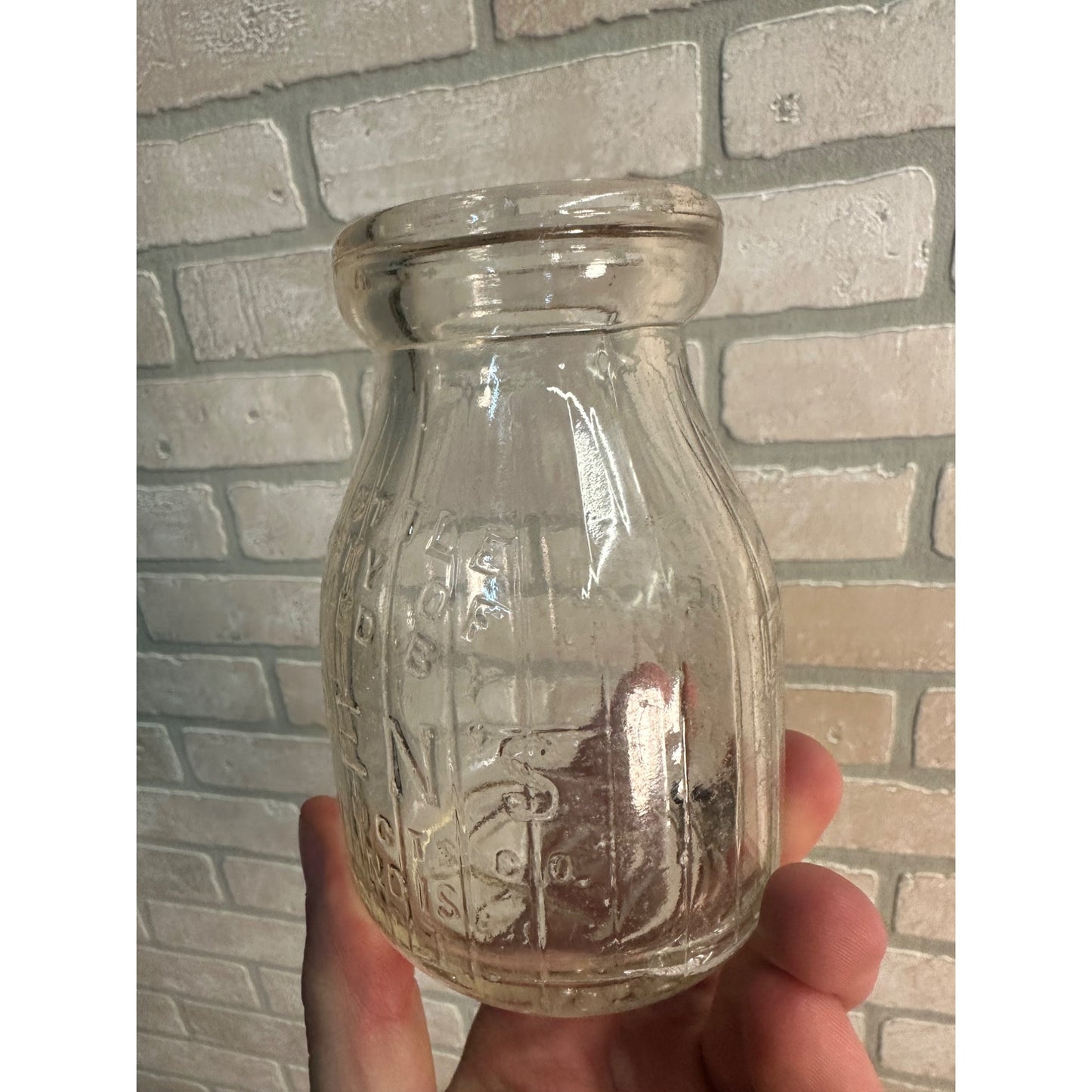 Vintage Borden's Dairy 1/2 Pint Glass Milk Bottle Embossed Ribbed