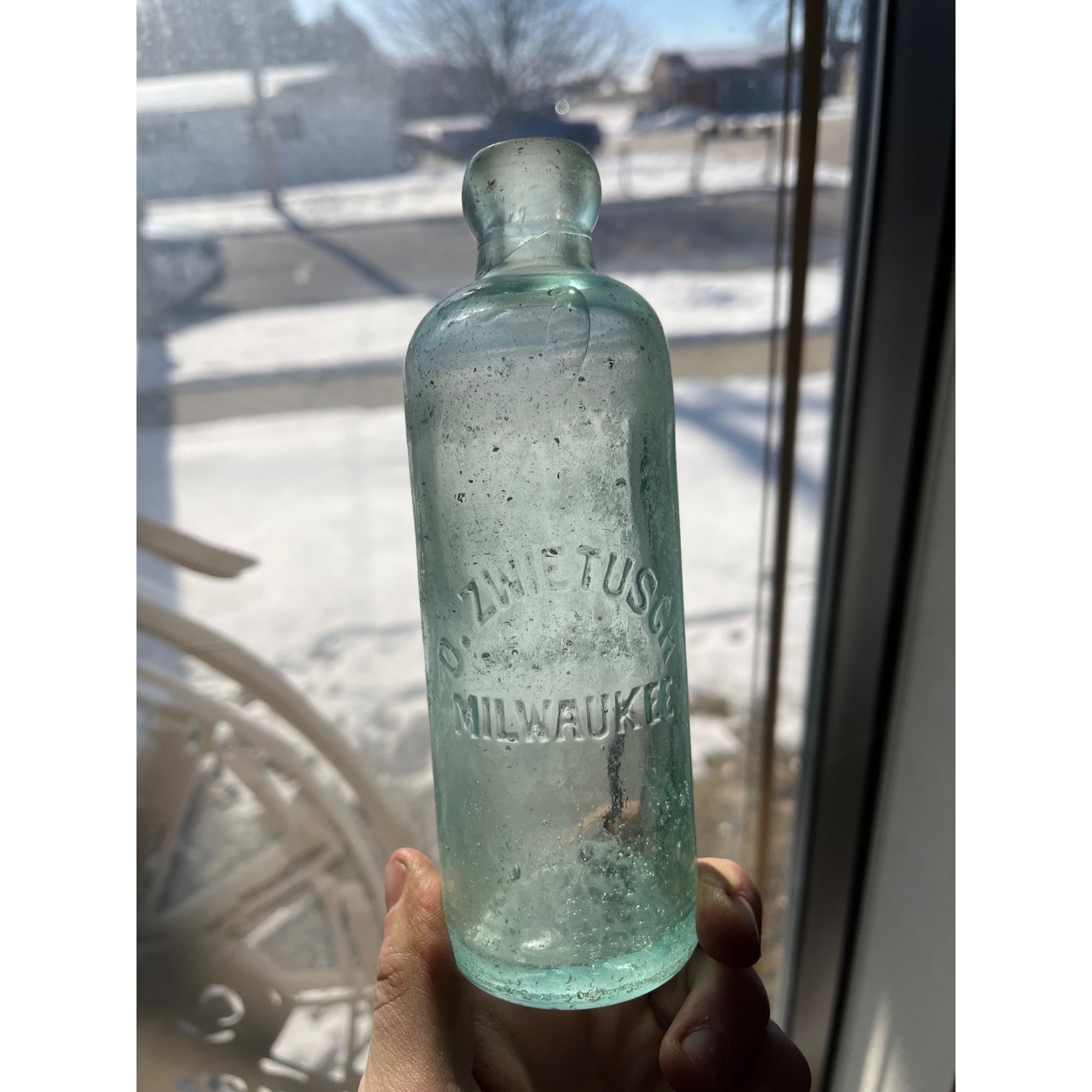 O. Zwietusch Milwaukee Wisconsin Soda Bottle Blob Top Hutchinson Hutch WI Wis