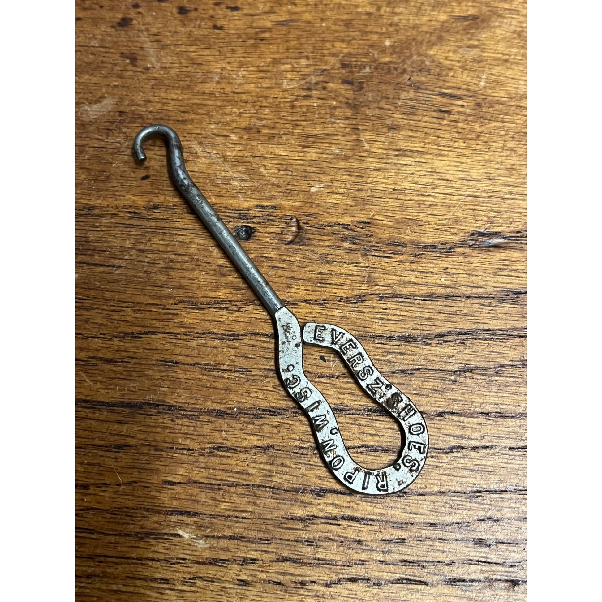 Vintage Early 1900s Eversz Shoe Store Ripon Wisconsin Advertising Button Hook
