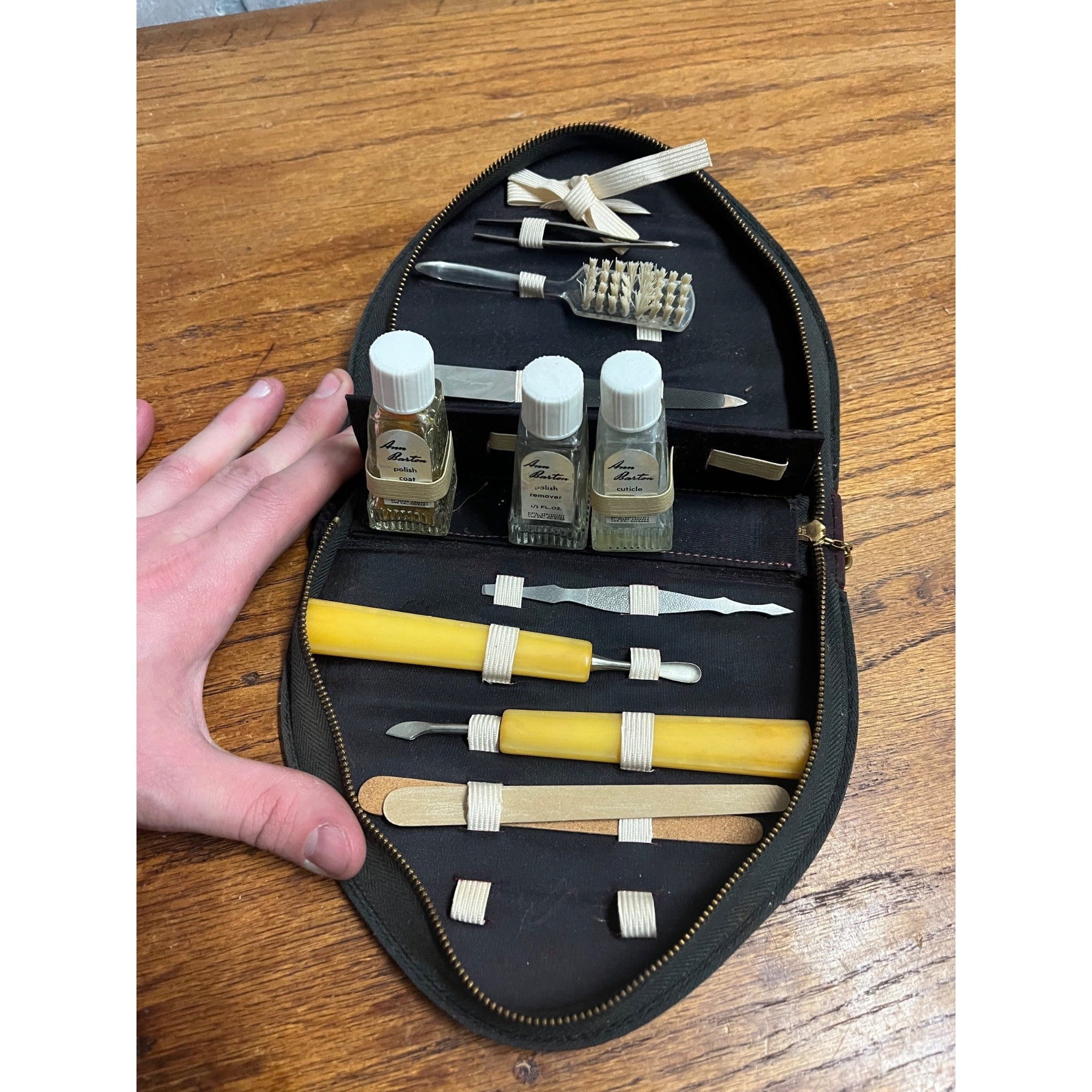 Vintage Fingernail Grooming Set Bakelite Cuticle Ann Barton Polish Bottles Case