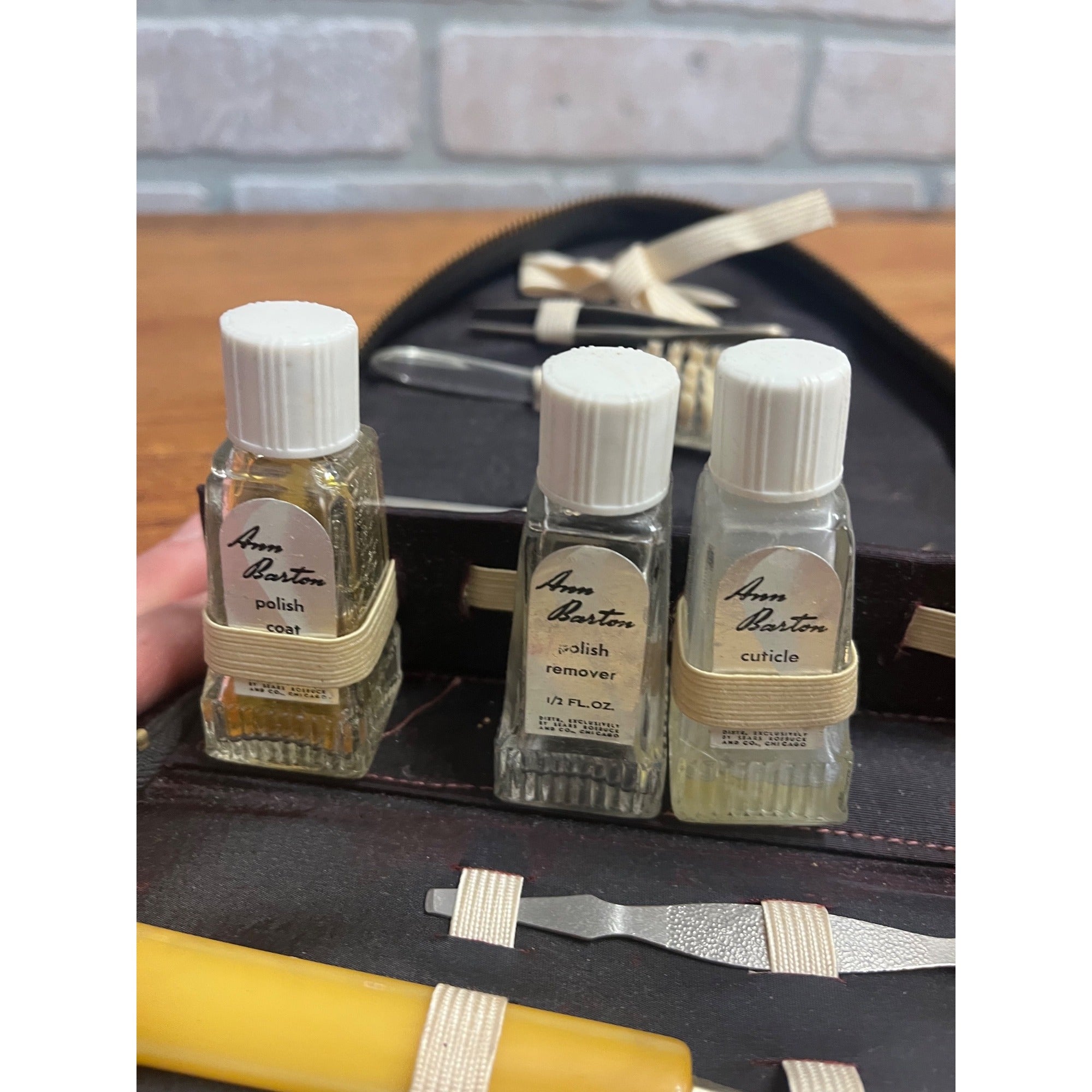 Vintage Fingernail Grooming Set Bakelite Cuticle Ann Barton Polish Bottles Case
