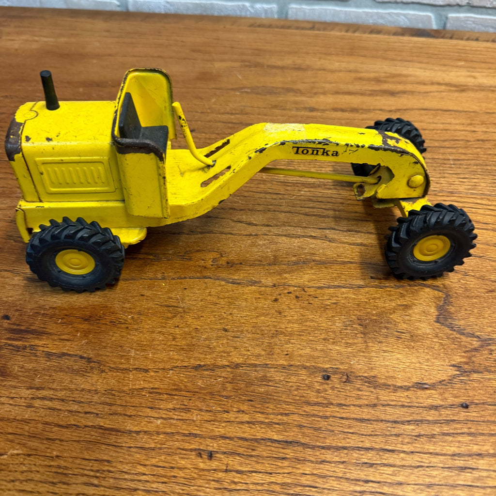 "Tonka Road Grader Truck - Yellow - Steel 10"" Long Vintage Used