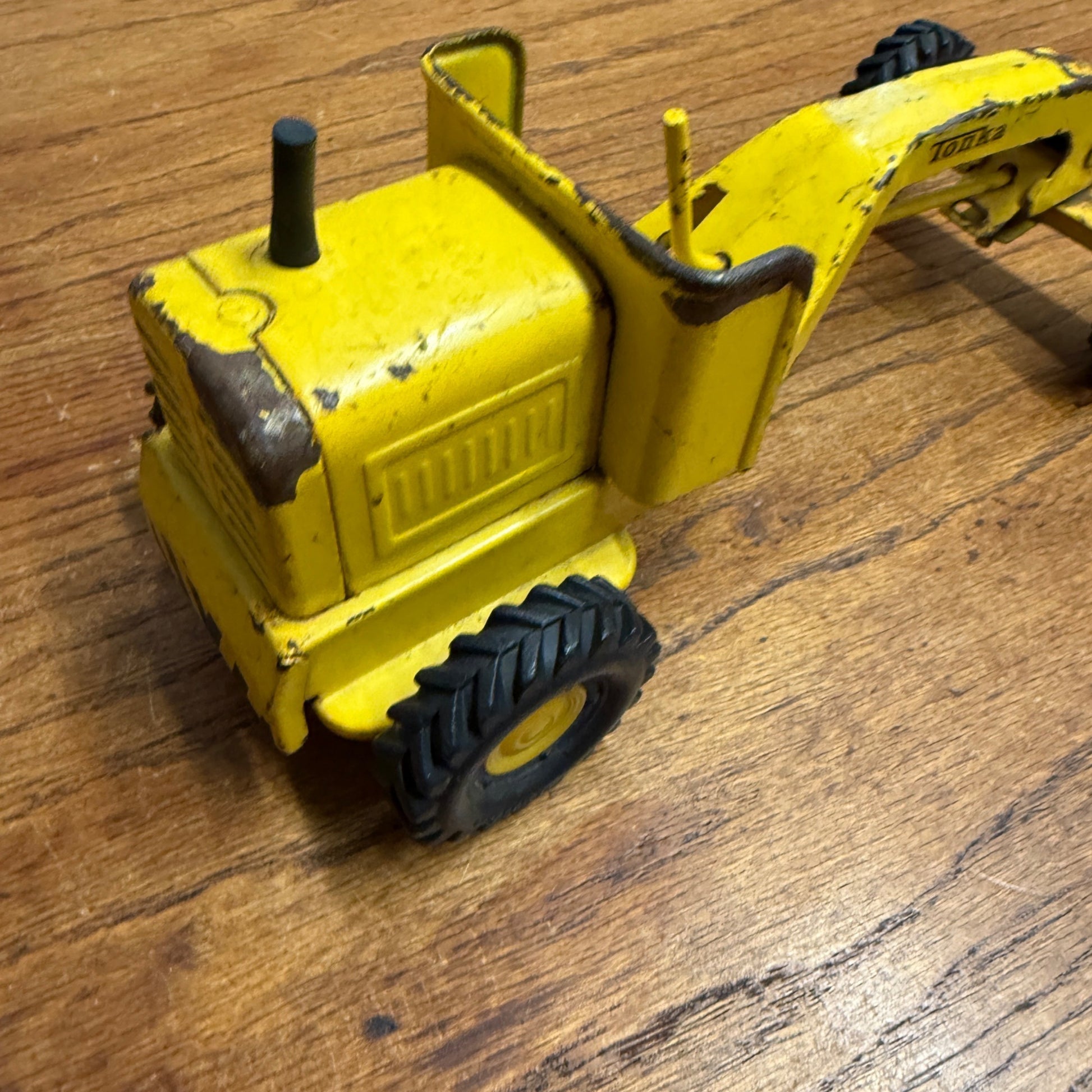"Tonka Road Grader Truck - Yellow - Steel 10"" Long Vintage Used