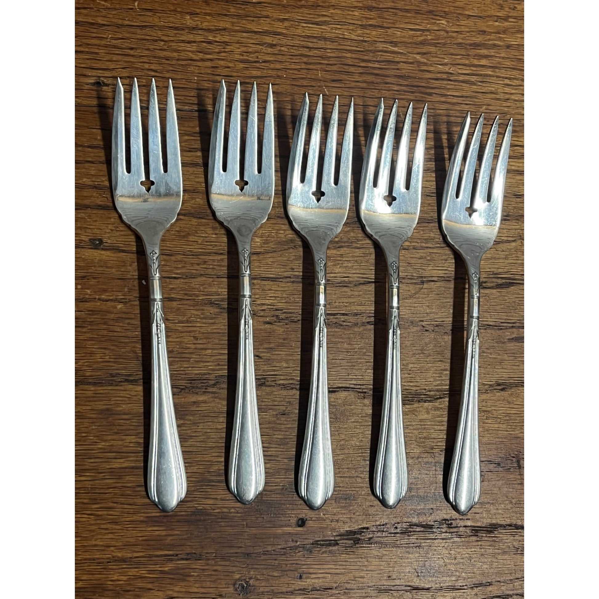 Lot (5) Salad Forks "June Nursery" 1932 Tudor Plate Oneida Community Silverplate