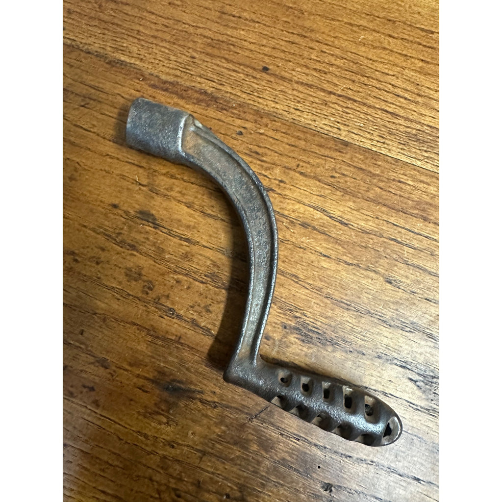 Antique Cast Iron Range Stove Tool Grate Shaker Handle Crank Triangle