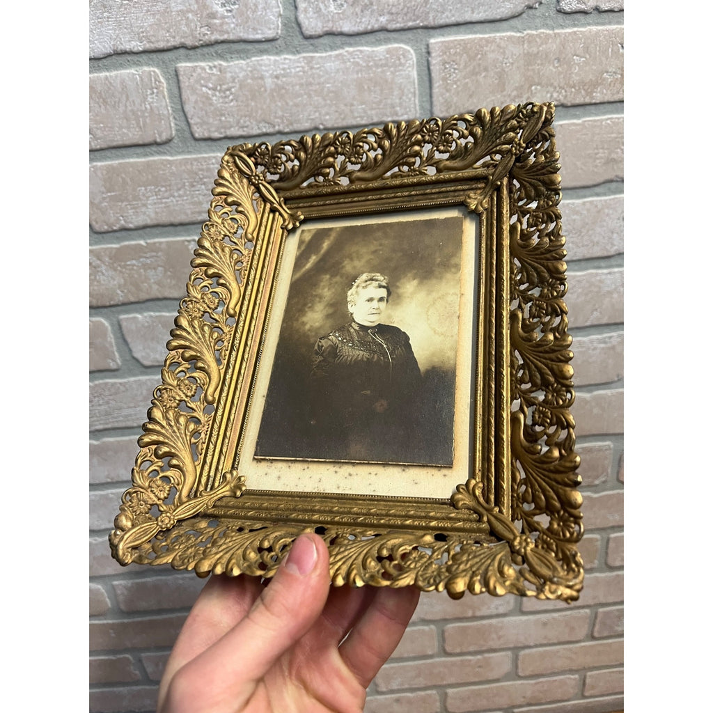 Antique Victorian Ornate Picture Photo Frame 7.5"x9.5" Brass-Tone Metal