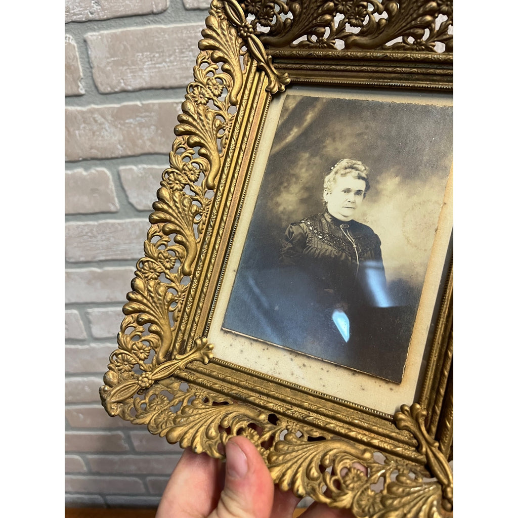 Antique Victorian Ornate Picture Photo Frame 7.5"x9.5" Brass-Tone Metal