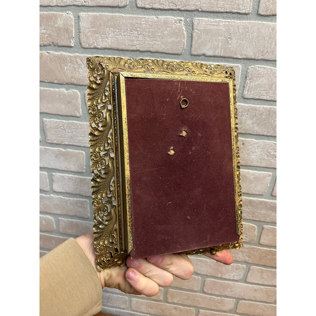 Antique Victorian Ornate Picture Photo Frame 7.5"x9.5" Brass-Tone Metal