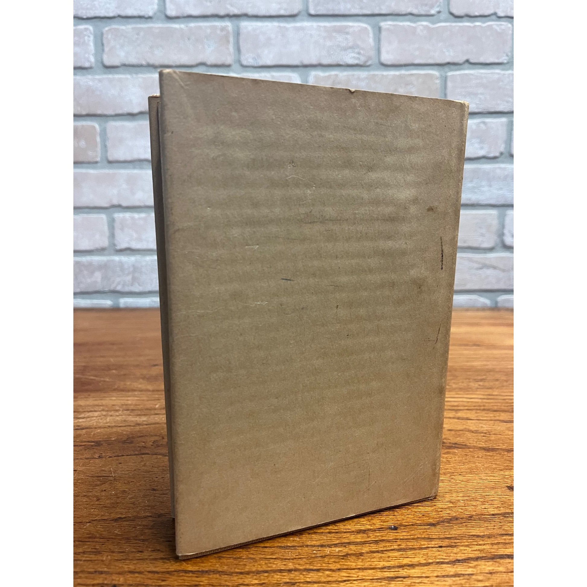 Vintage 1928 Elbert Hubbard "Little Journeys: English Authors" Roycrofters w/ DJ