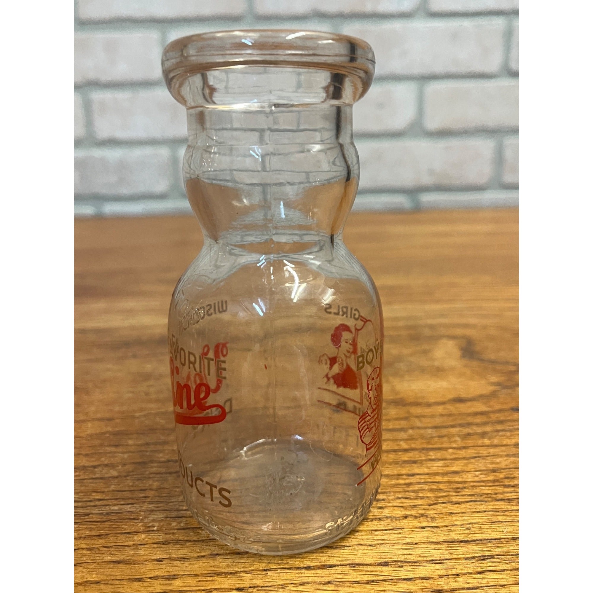 Vintage Verifine Milk Bottle "Wisconsin's Favorite" Sheboygan Wisconsin Dairy Products Co. Half-Pint