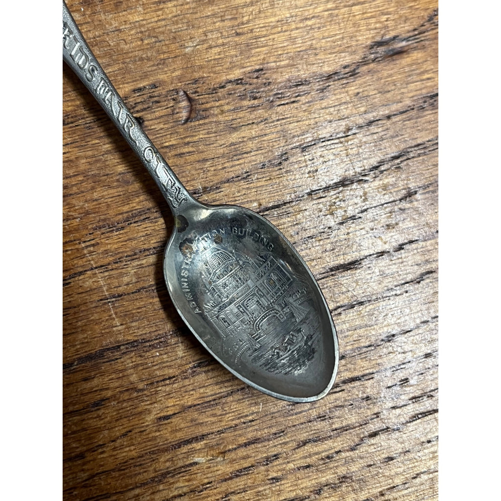 Administration Building Chicago World Fair Vintage Souvenir Spoon