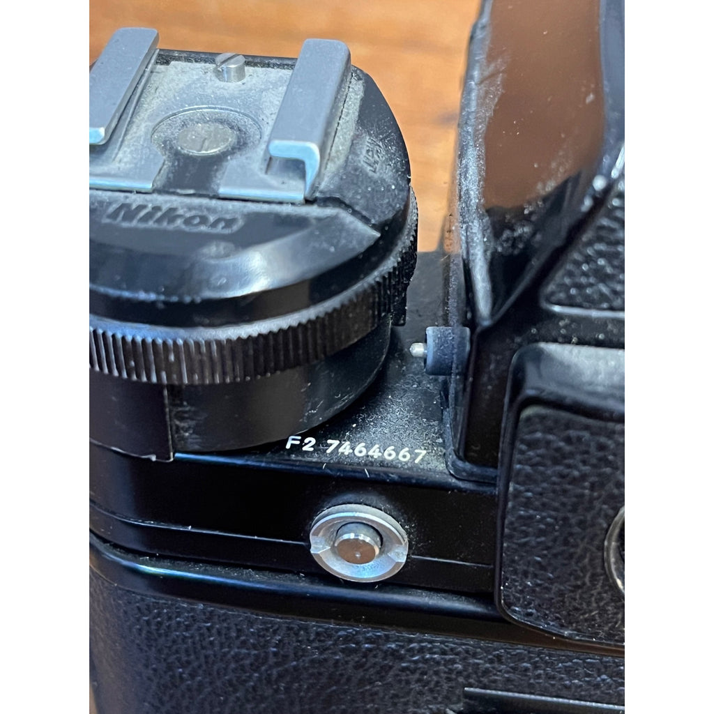 Vintage 1974 Nikon F2 35mm SLR Camera Black Body DE-1 Prism Japan 7464667