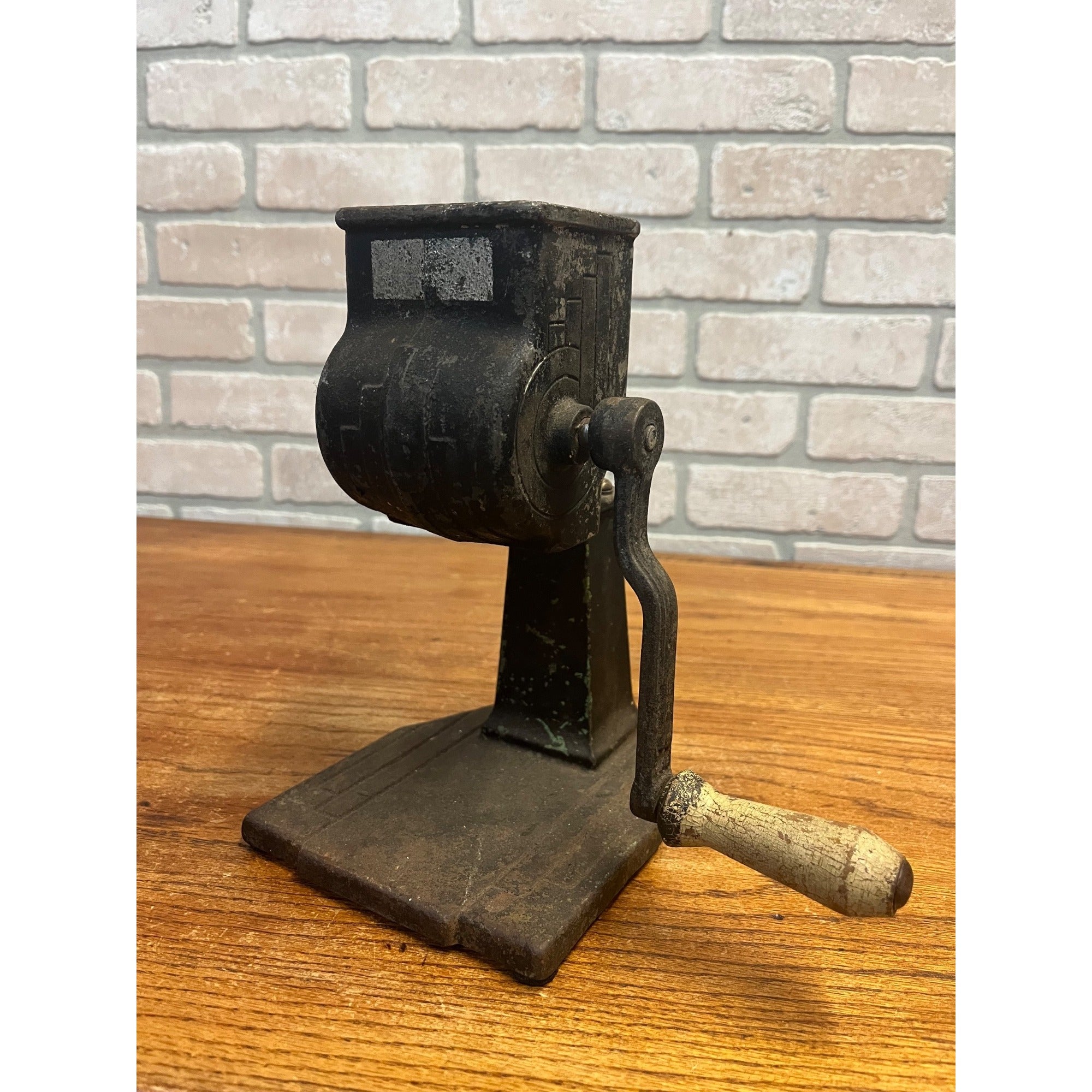 Antique Cast Iron Ice Crusher Breaker Art Deco Tabletop Hand Crank Black Paint