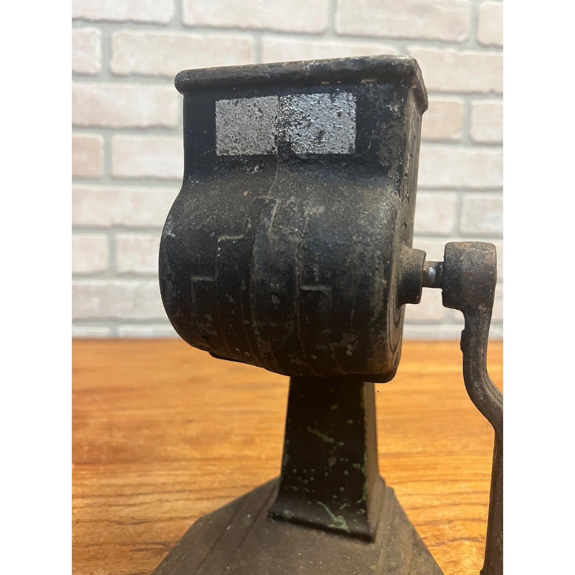 Antique Cast Iron Ice Crusher Breaker Art Deco Tabletop Hand Crank Black Paint