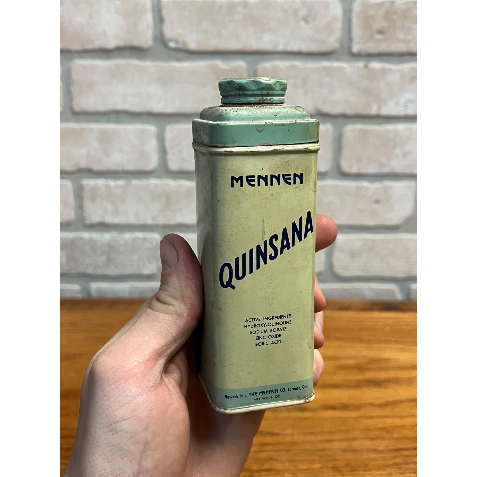 Vintage 1940s Mennen Quinsana Talc Tin w/ Contents Medicine Apothecary Pharmacy