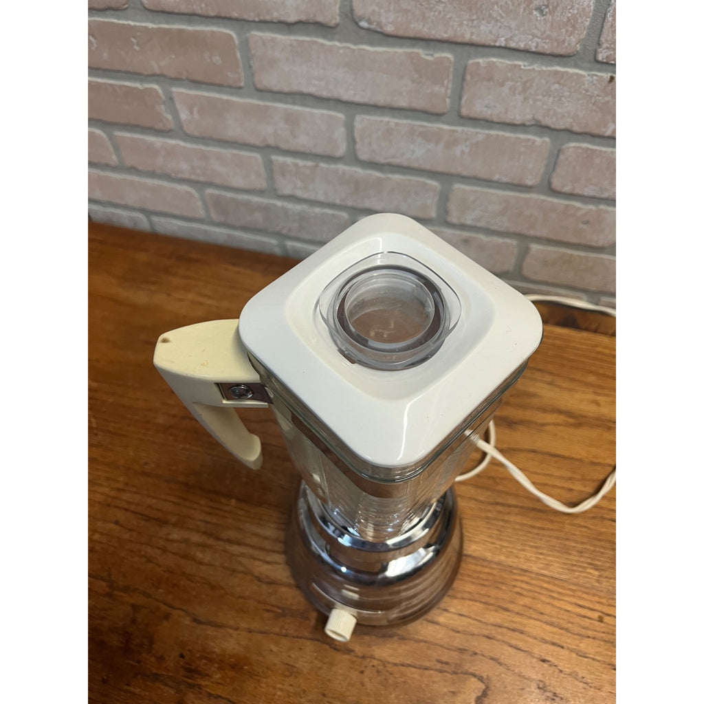 John Oster Model 450 Imperial Retro Beehive Chrome Blender - USE (USA)