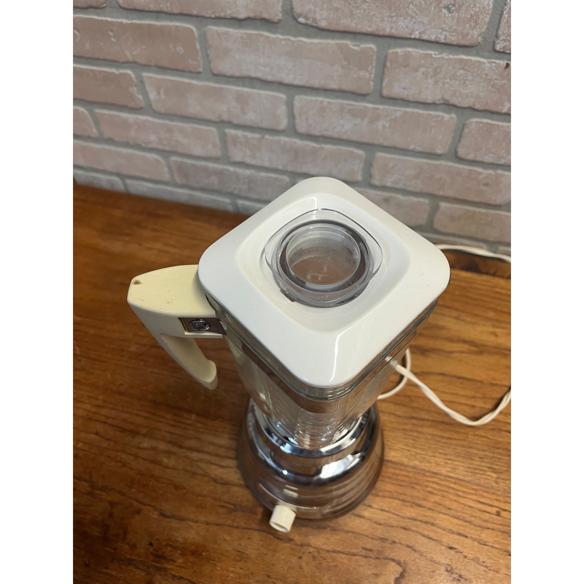 John Oster Model 450 Imperial Retro Beehive Chrome Blender - USE (USA)