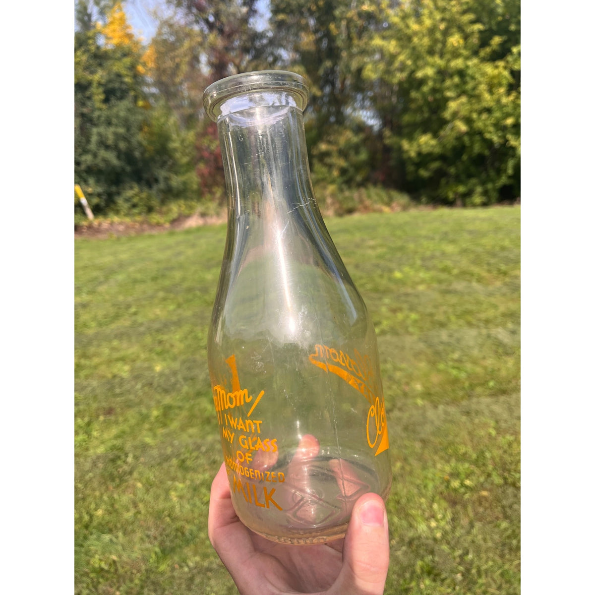 TRPQ Milk Bottle Clover Blossom Dairy Beaver Dam WI  Quart Wis "Hey Mom" Baby