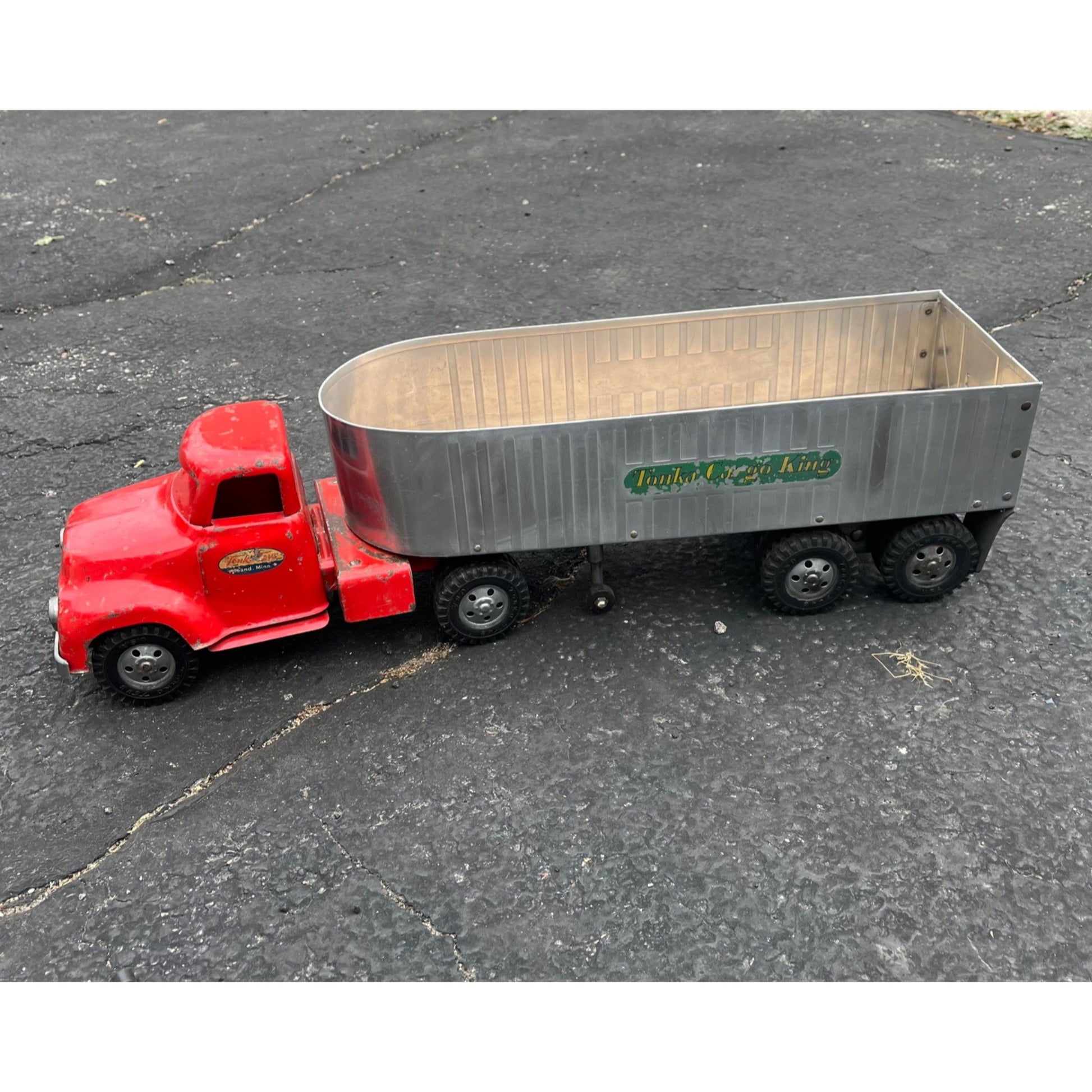 Vintage Tonka Cargo King  Semi Truck Hauler Pressed Steel Toy