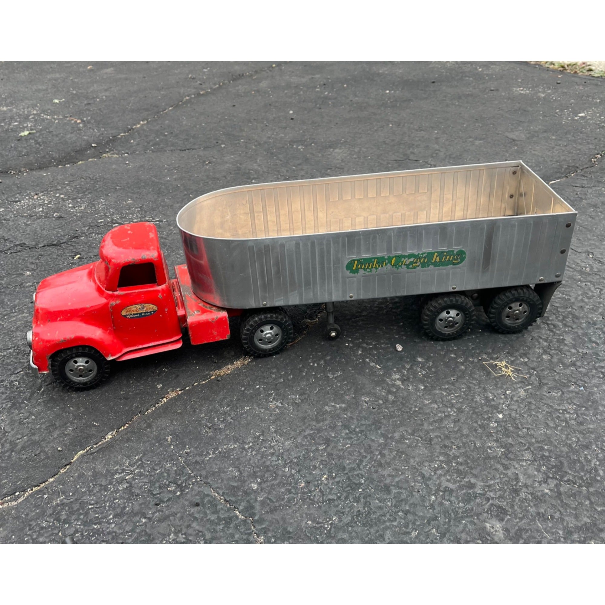 Vintage Tonka Cargo King  Semi Truck Hauler Pressed Steel Toy