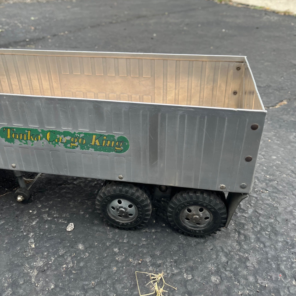 Vintage Tonka Cargo King  Semi Truck Hauler Pressed Steel Toy