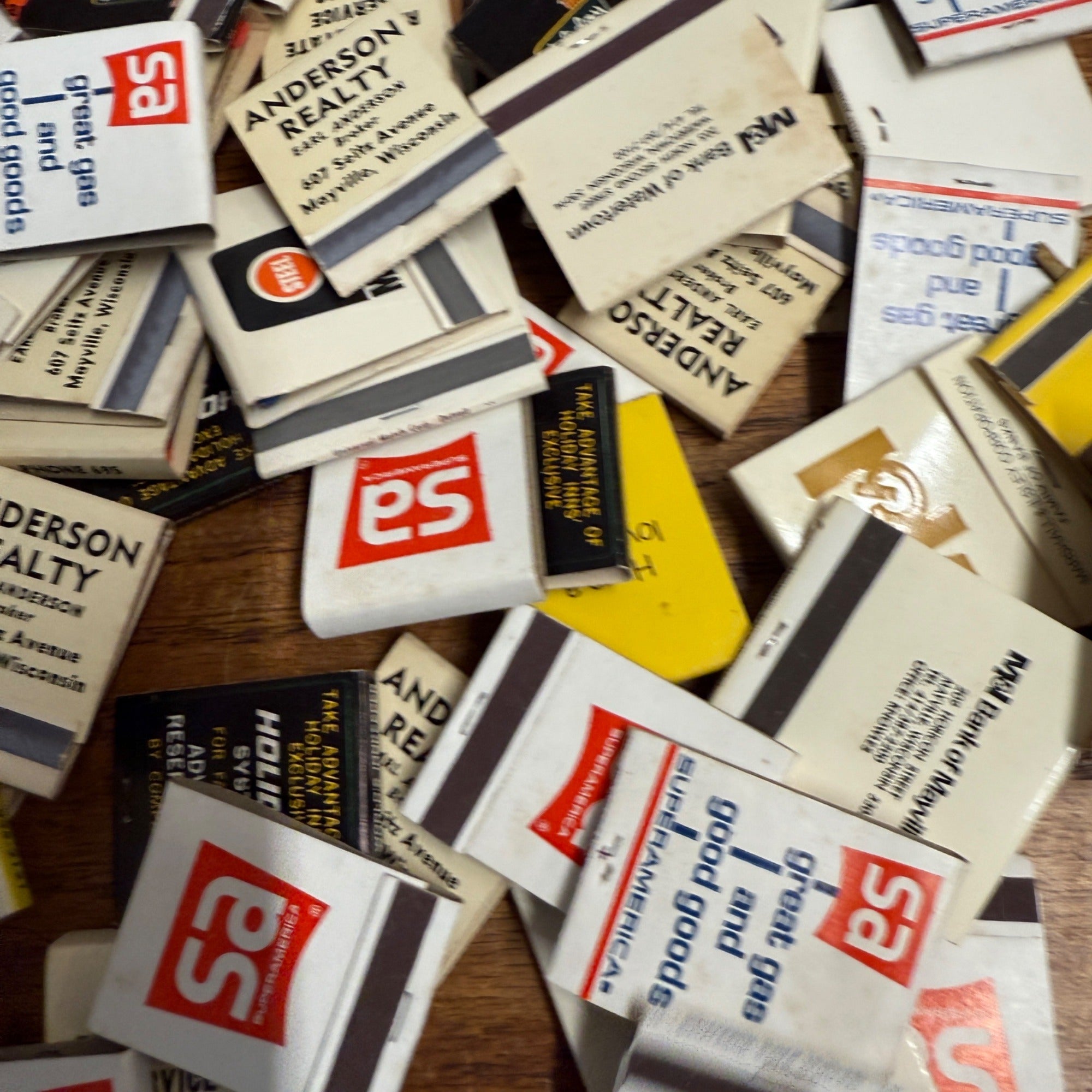 Vintage Advertising Matchbook Lot Holiday Inn SA Superamerica Gas Steel