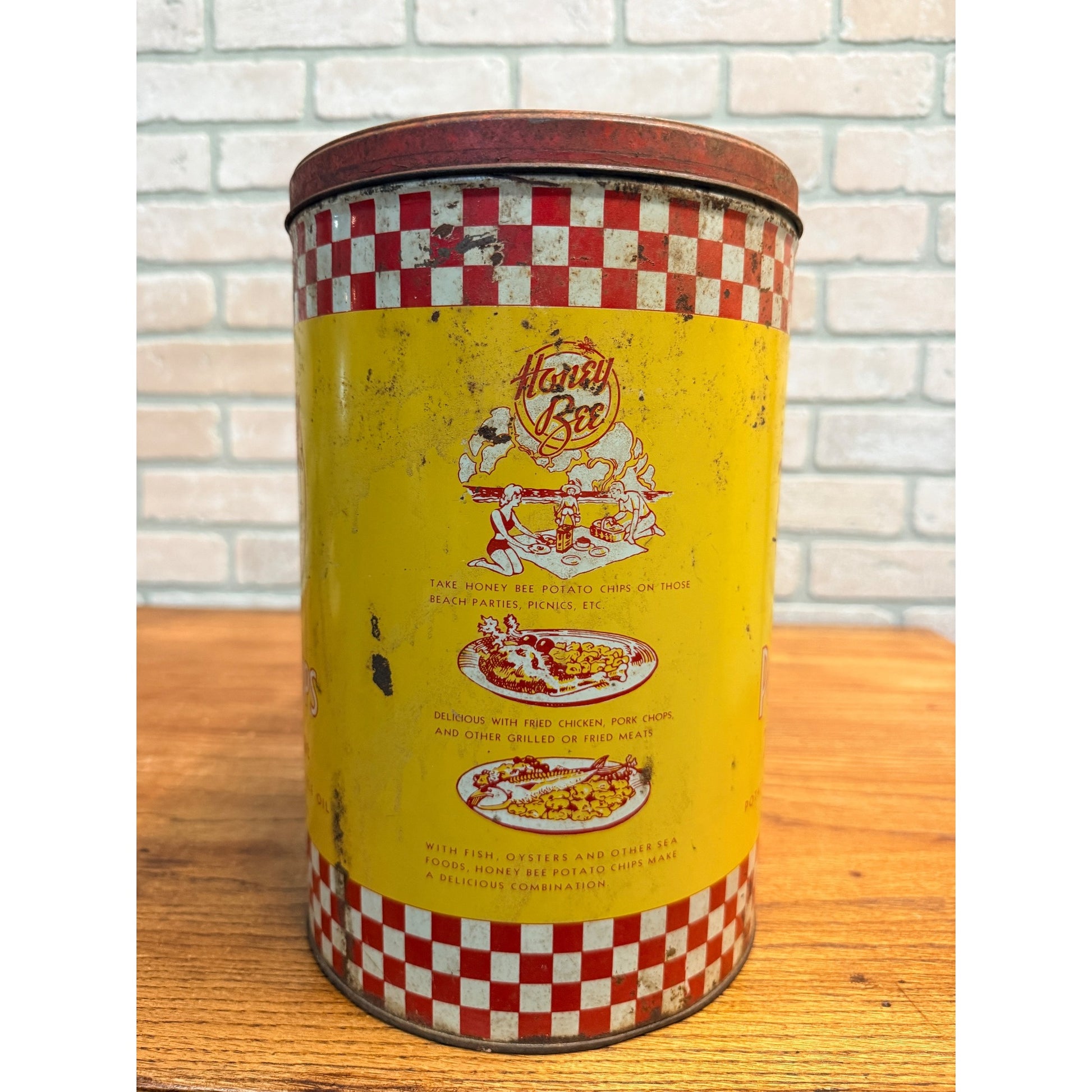 RARE Vintage 1940's-50's HONEY BEE POTATO CHIPS Tin Chicago, IL Advertising
