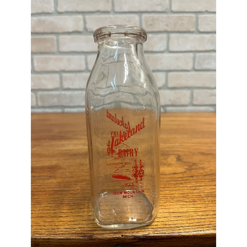 Vintage Red Pyro Pint Milk Bottle Lakeland Dairy Iron Mountain, Mich