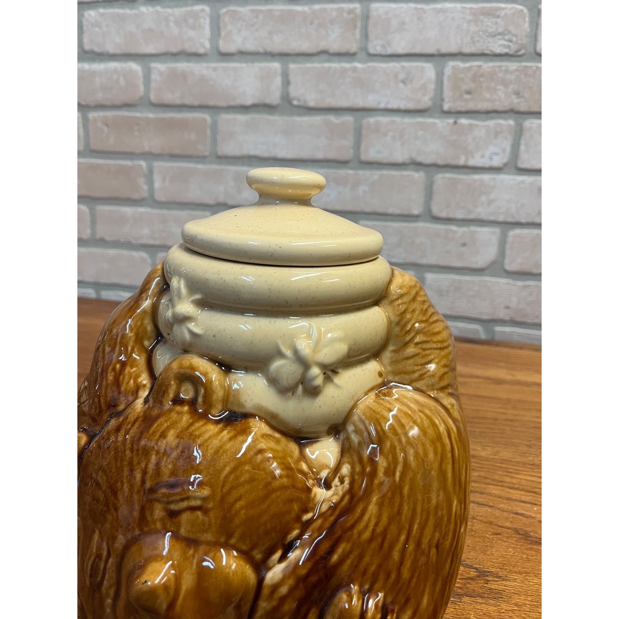 Vintage McCoy Honey Bear Cookie Jar Sleeping Bear Honey Pot Bees # 143 USA