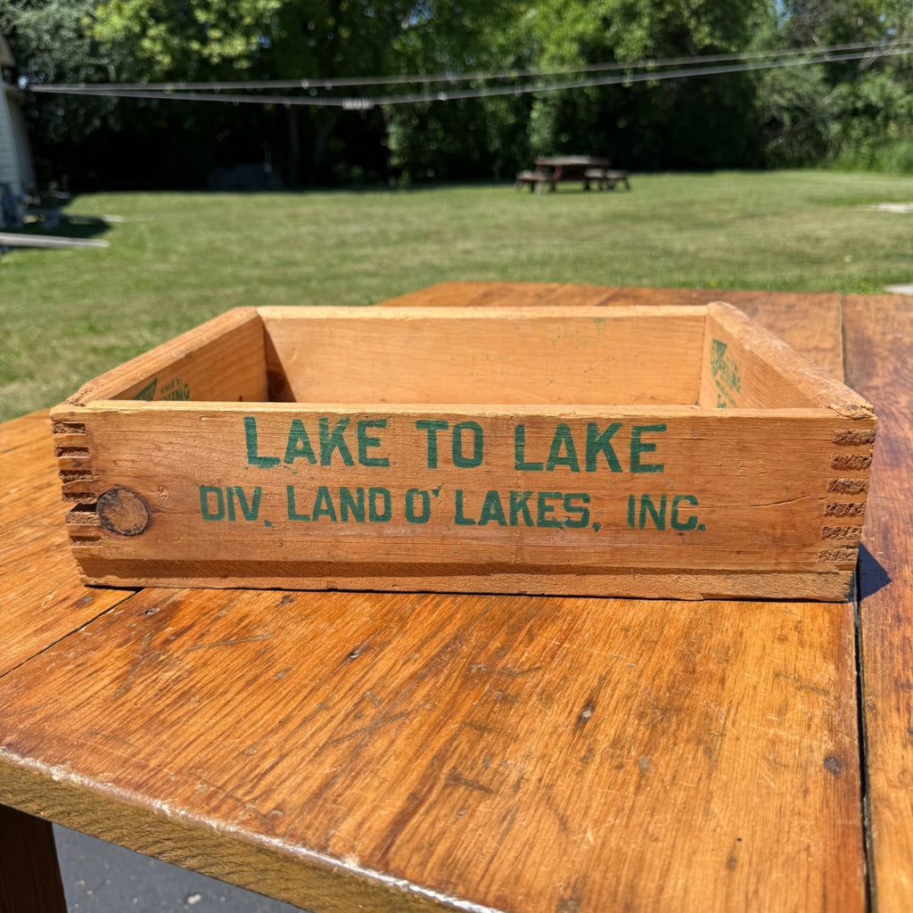 Vintage Land O' Lakes Lake to Lake Wooden Advertising Dairy Crate Dovetail Box
