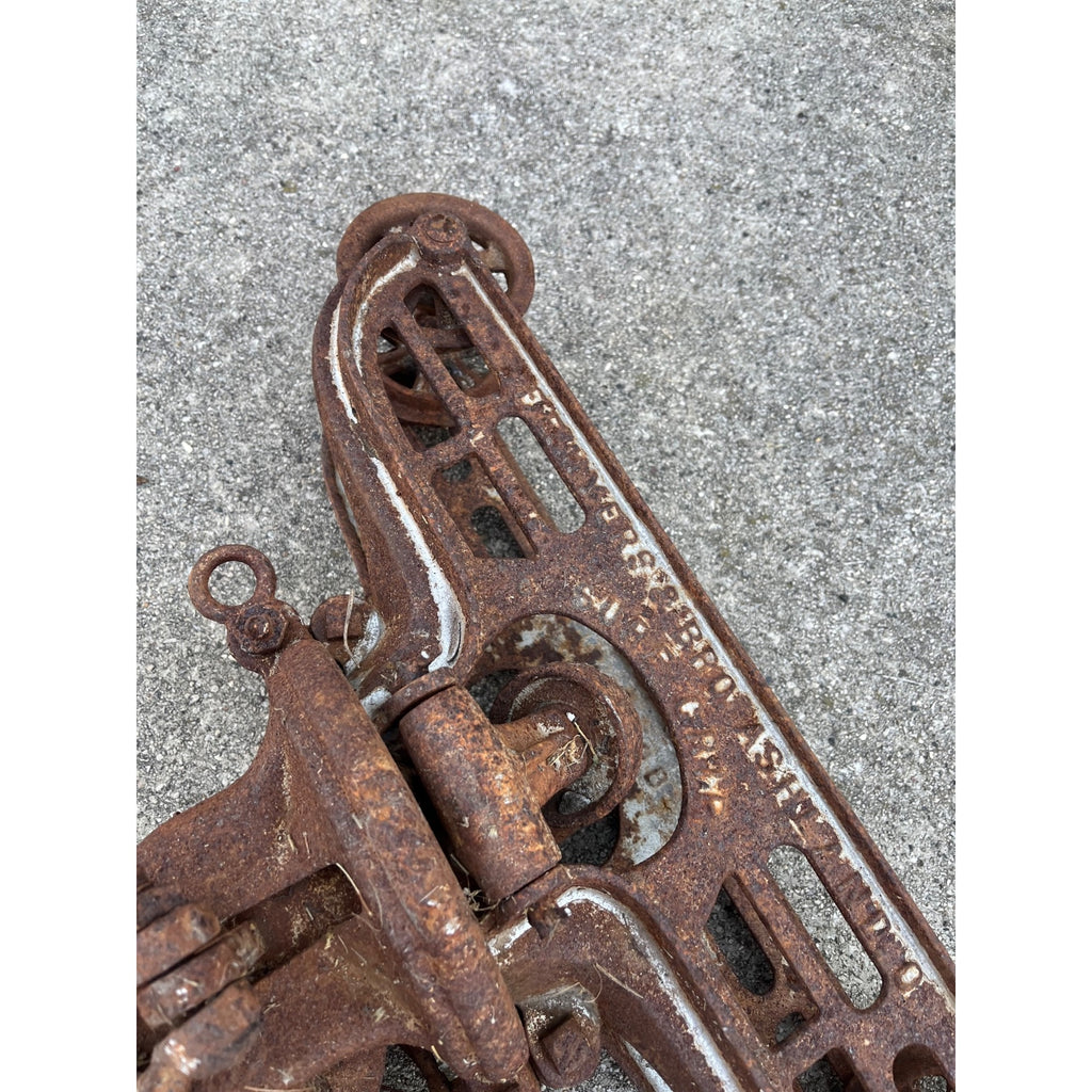 RARE Antique F.E. Myers Sure Grip Cast Iron Farm Hay Trolley Barn Equipment