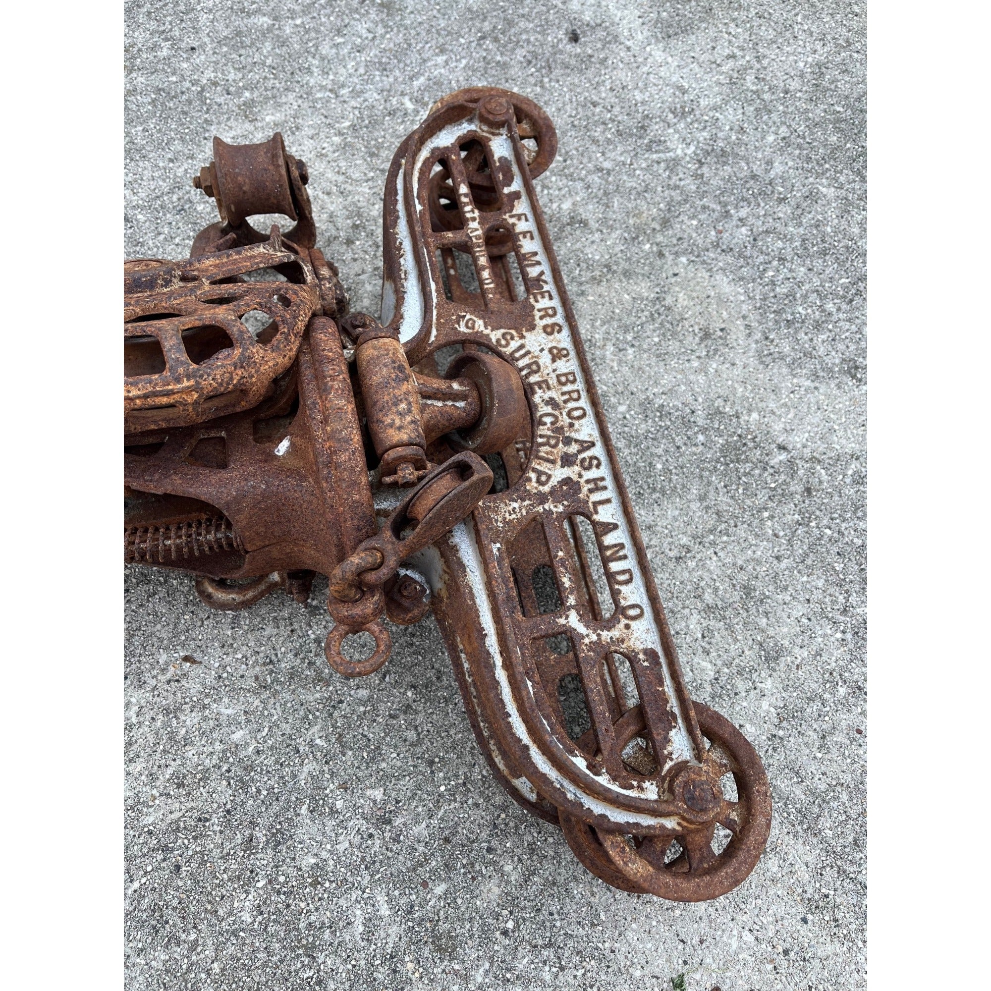 RARE Antique F.E. Myers Sure Grip Cast Iron Farm Hay Trolley Barn Equipment
