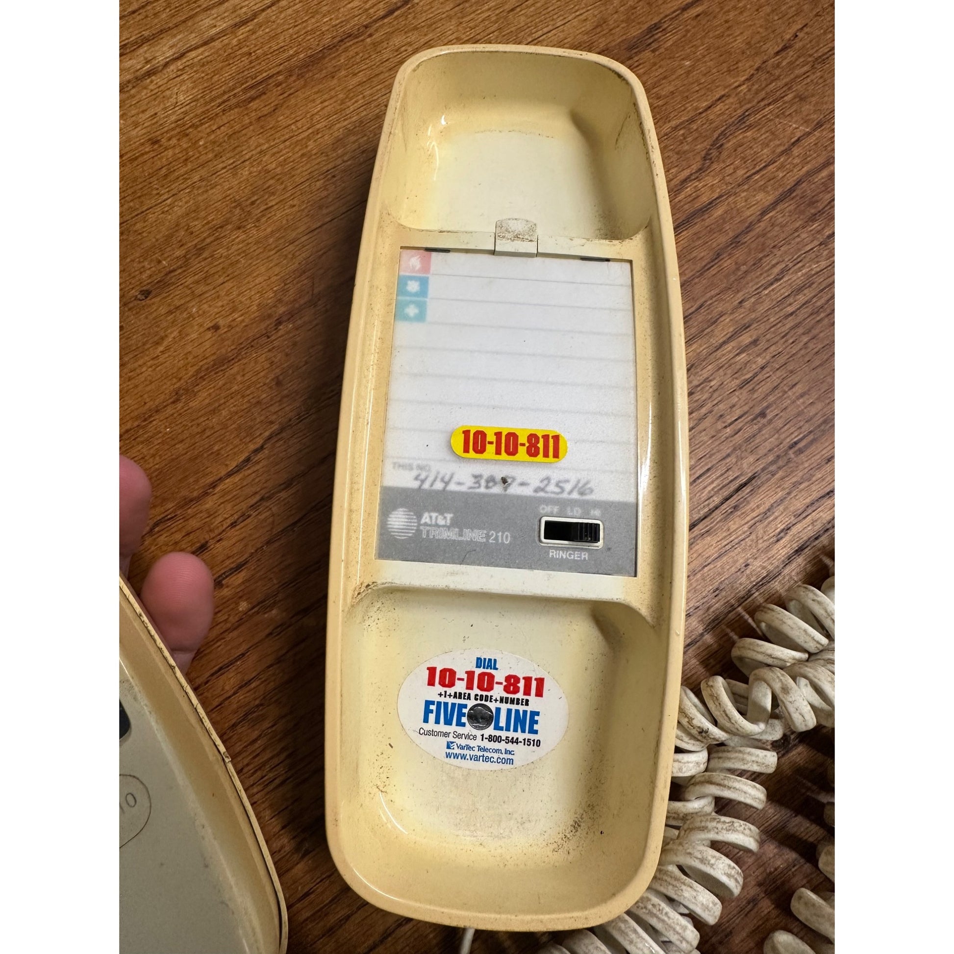 Vtg AT&T Trimline 210 Telephone 1988 Push Button Ivory Desk/Wall Mount Untested